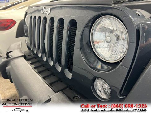 Used 2018 Jeep Wrangler Unlimited Sport S AWD/4WD image 19