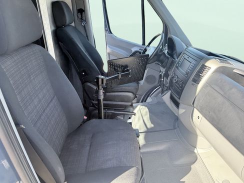 Used 2018 Mercedes-Benz Sprinter 2500 image 34