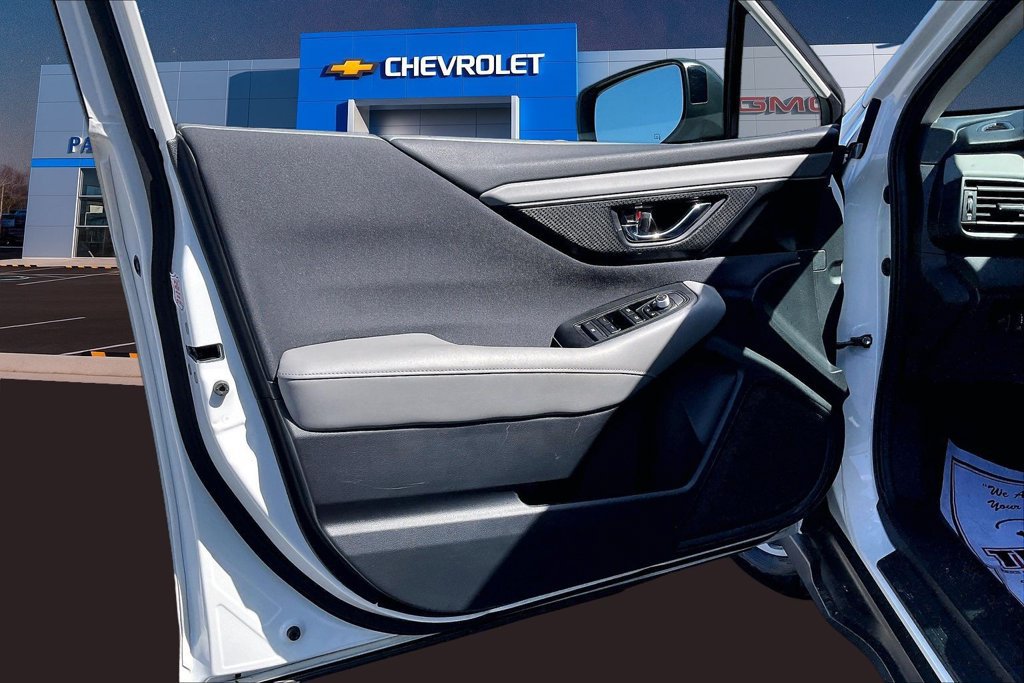 Used 2025 Subaru Outback Premium AWD/4WD image 22