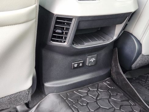 Used 2024 Toyota Tundra Limited w/ Power Package AWD/4WD image 27