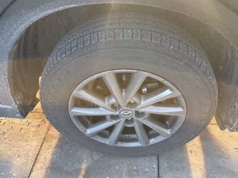 Used 2023 MAZDA CX-5 AWD 2.5 S w/ Preferred Package image 4