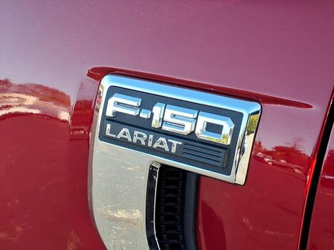 Certified 2022 Ford F150 Lariat w/ Equipment Group 502A High image 24