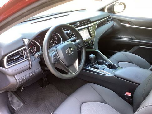 Used 2018 Toyota Camry LE w/ Convenience Package FWD image 25