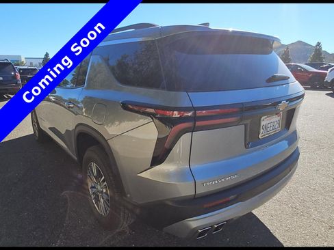 Used 2024 Chevrolet Traverse LT w/ Enhanced Driving Package image 14