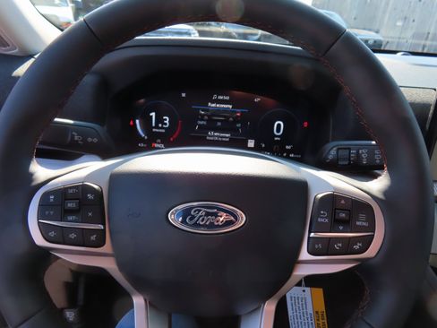 New 2026 Ford Explorer Active image 9