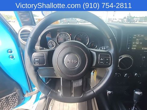 Used 2018 Jeep Wrangler Unlimited Sahara AWD/4WD image 8