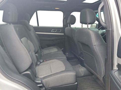 Used 2016 Ford Explorer XLT w/ Equipment Group 201A image 26