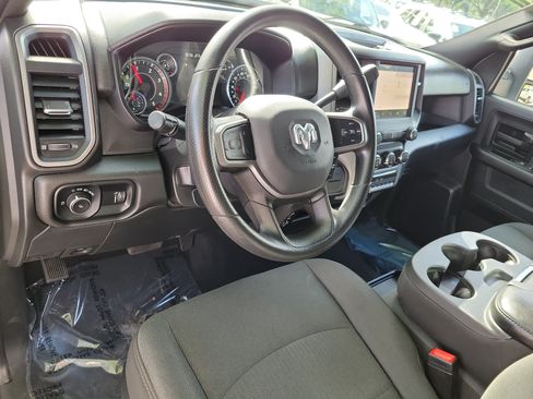 Used 2024 RAM 3500 Tradesman w/ Chrome Appearance Group AWD/4WD image 18
