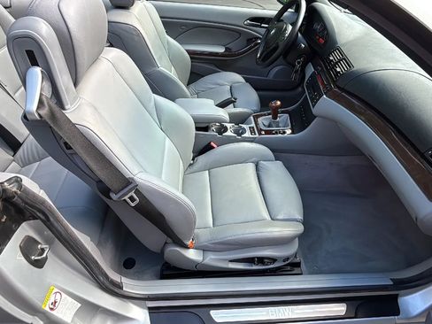 Used 2004 BMW 330Ci Convertible image 30