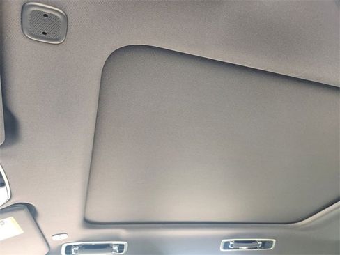 New 2026 Land Rover Range Rover SE image 18