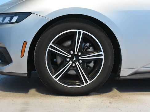 Used 2025 Ford Mustang Premium RWD image 21