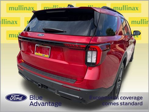 Certified 2025 Ford Explorer ST-Line w/ Premium Package RWD image 4
