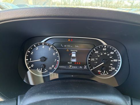 Used 2024 Nissan Frontier SV w/ Hardbody Edition image 9