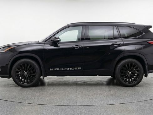 Used 2025 Toyota Highlander XSE AWD/4WD image 5