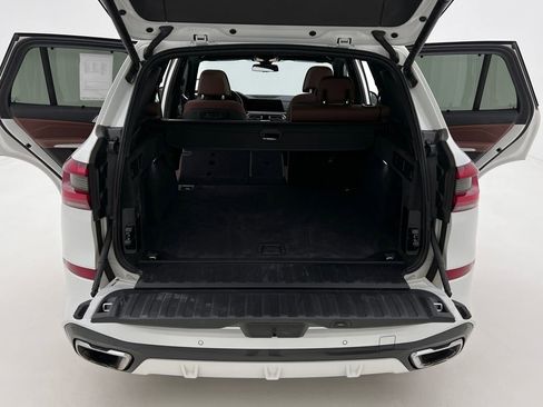 Used 2021 BMW X5 xDrive40i w/ M Sport Package image 24