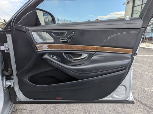 Used 2015 Mercedes-Benz S 550 4MATIC Sedan image 31