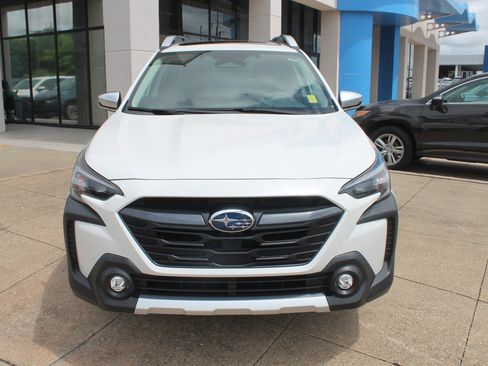 Used 2025 Subaru Outback Touring XT w/ Tech Package 3 AWD/4WD image 2