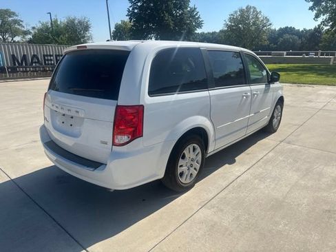 Used 2017 Dodge Grand Caravan SE w/ Power Window Group FWD image 3