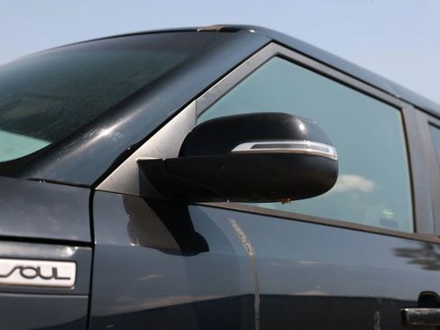 Used 2014 Kia Soul + image 33