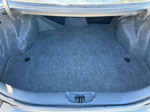 Used 2000 Pontiac Bonneville SLE image 15