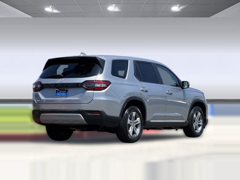 Used 2023 Honda Pilot EX-L image 9