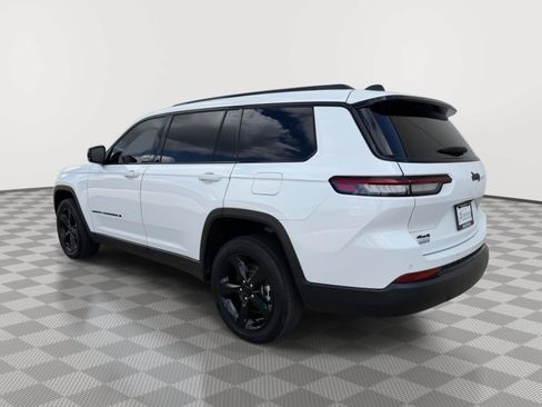 Used 2024 Jeep Grand Cherokee L Altitude AWD/4WD image 7