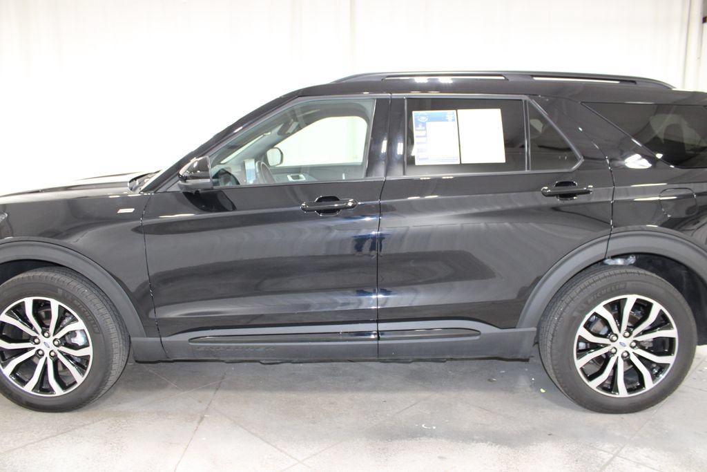 Used 2025 Ford Explorer ST-Line AWD/4WD image 6