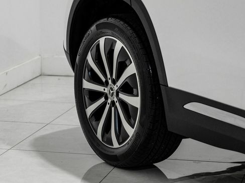 Used 2021 Mercedes-Benz GLA 250 4MATIC image 48