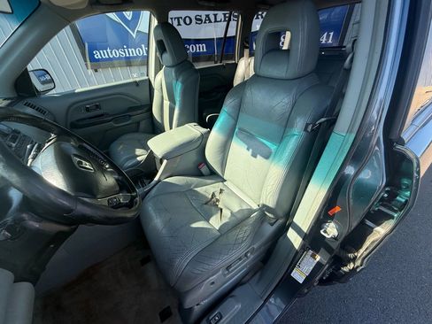 Used 2004 Honda Pilot EX image 10