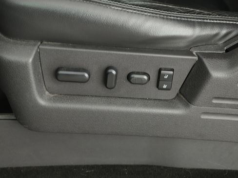 Used 2012 Ford F150 Lariat image 23