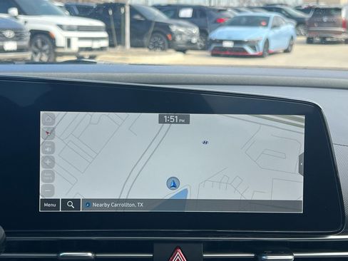 Certified 2025 Hyundai Elantra SEL image 31