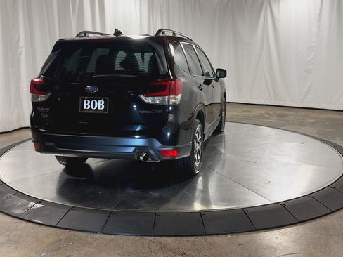 Used 2023 Subaru Forester Premium image 9