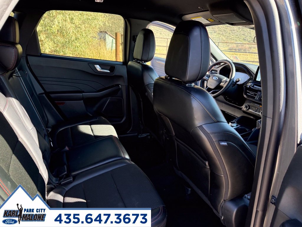 Used 2025 Ford Escape ST-Line AWD/4WD image 32