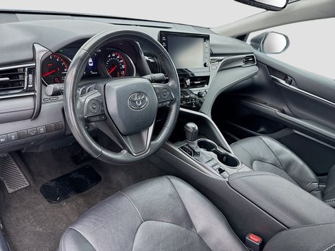Used 2024 Toyota Camry XSE FWD image 7