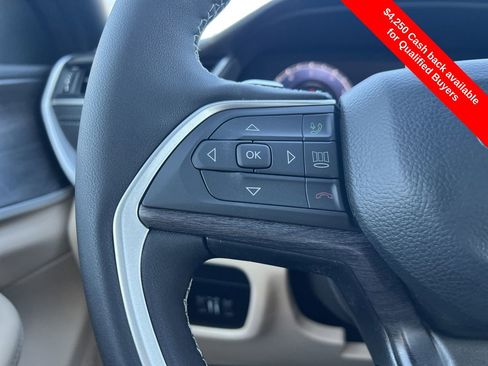 New 2025 Jeep Grand Cherokee Limited image 14