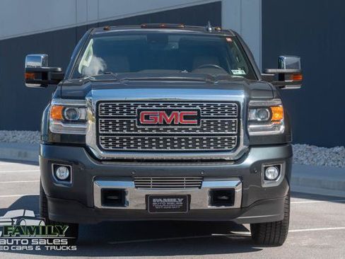 Used 2019 GMC Sierra 2500 Denali AWD/4WD image 15
