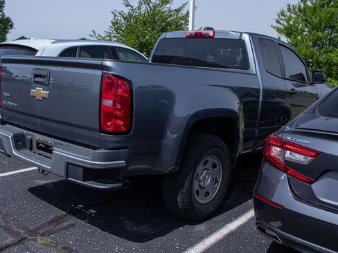 Used 2020 Chevrolet Colorado W/T w/ WT Convenience Package RWD image 4