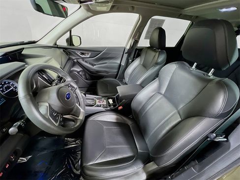 Used 2022 Subaru Forester Touring image 19