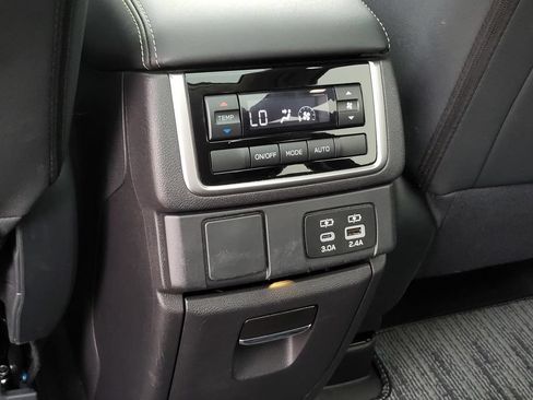Used 2025 Subaru Ascent Onyx Edition AWD/4WD image 18