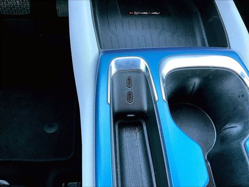 Used 2025 Chevrolet Equinox EV LT image 27