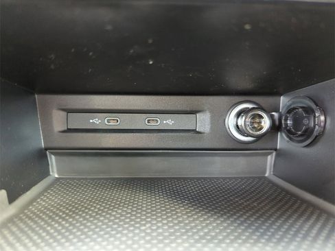 New 2025 Volkswagen Taos S image 31