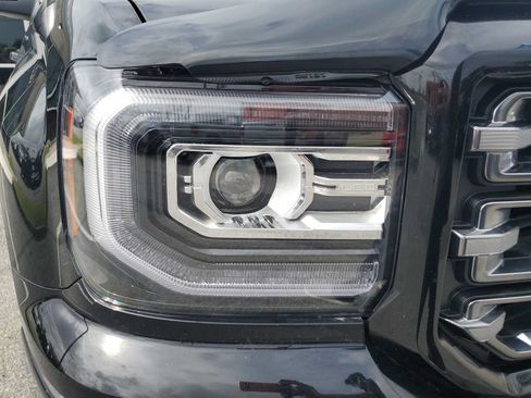 Used 2018 GMC Sierra 1500 SLT AWD/4WD image 13