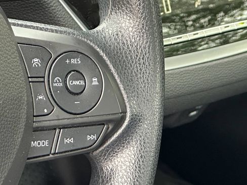 Used 2024 Toyota Corolla LE FWD image 21