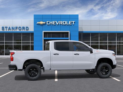 New 2026 Chevrolet Silverado 1500 Custom Trail Boss w/ LPO, Dark Essentials Package AWD/4WD image 5