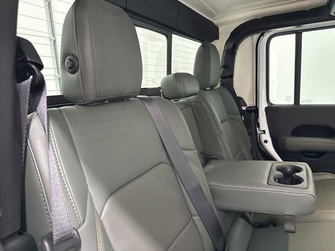 New 2026 Jeep Gladiator Mojave image 10
