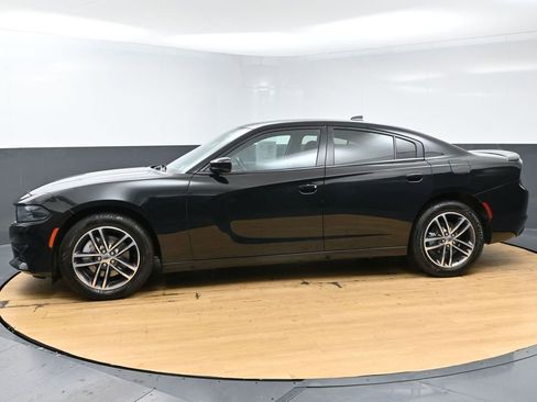 Used 2019 Dodge Charger SXT AWD/4WD image 6