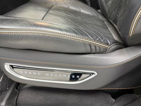 Used 2022 Jeep Grand Wagoneer Series III w/ Rear Seat Video Group 1 image 23
