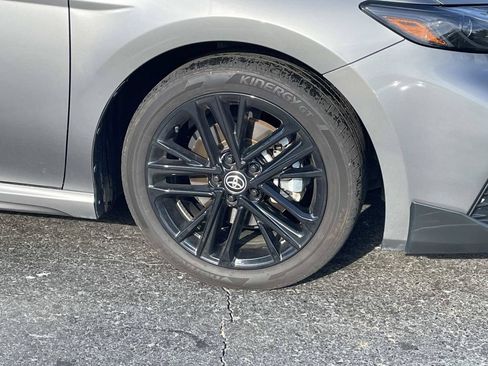Used 2025 Toyota Camry SE w/ Convenience Package FWD image 10