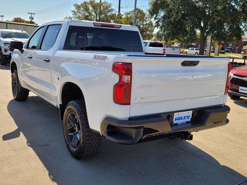New 2026 Chevrolet Silverado 1500 Custom Trail Boss AWD/4WD image 3