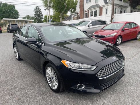 Used 2016 Ford Fusion SE w/ Equipment Group 202A FWD image 4